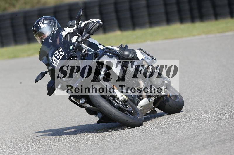 /45 10.08.2025 Plüss Moto Sport ADR/Freies Fahren/565